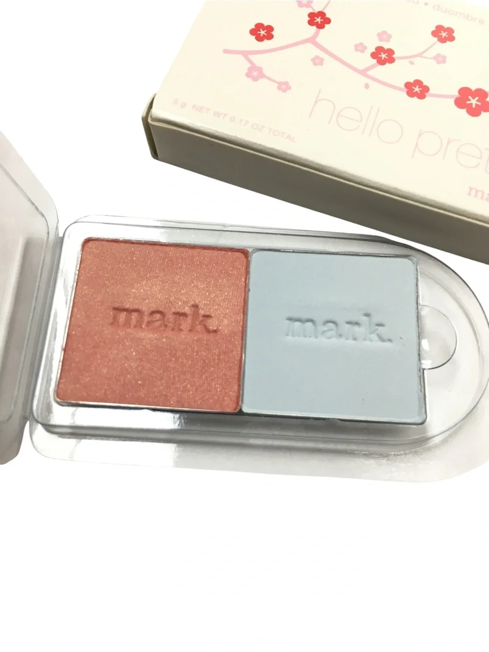 mark. i-mark Eyeshadow Set Hello Pretty Puffy Apple Avon